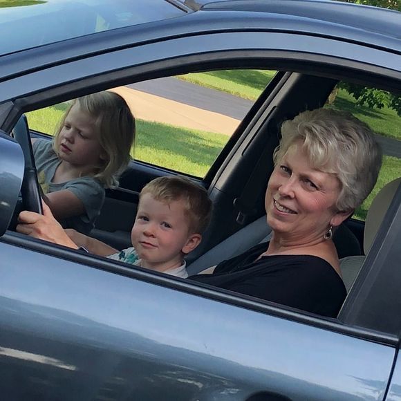 Meet your Posher, Alice - Picture 1 of 1